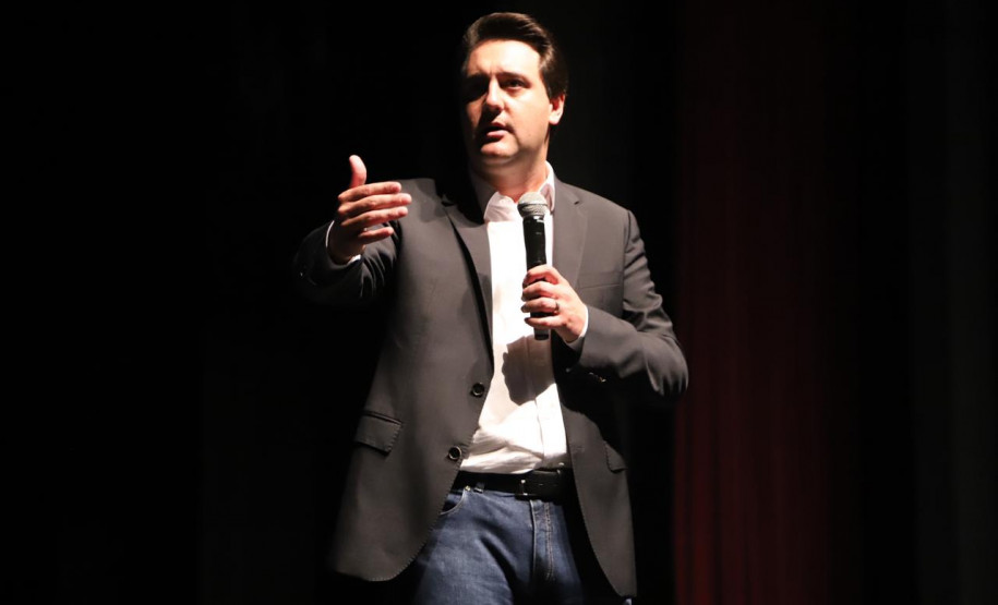 Formação dos gestores faz parte de uma série de novidades que a Secretaria da Educação está implementando antes do início do ano letivo, que começa no dia 14 de fevereiro.