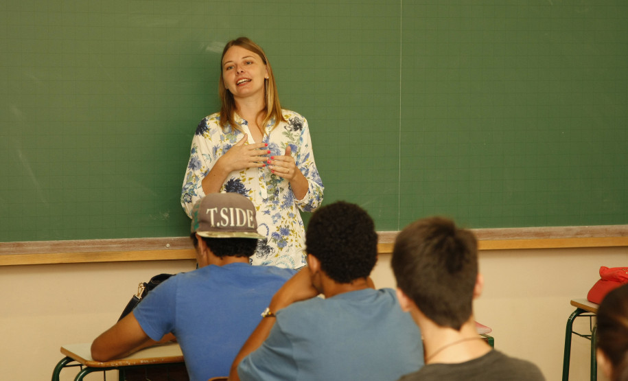 Secretaria de Estado da Educação do Paraná, Volta as aulas no Colegio Estadual Rio Branco no bairro Batel. 12-03-15. Foto: Hedeson Alves