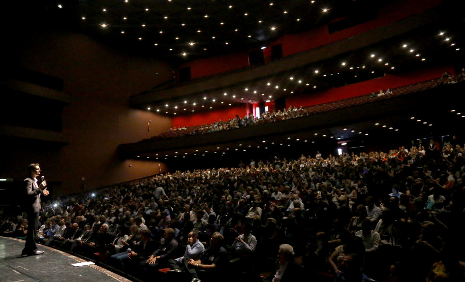 A Secretaria de Educação do Paraná realizou nesta quarta-feira (20), em Curitiba, o Seminário de Cooperação Pedagógica com Município. O evento contou com a presença do vice-governador, Darci Piana, e do secretário da Educação, Renato Feder. Participarão prefeitos de 140 municípios, secretários municipais da educação de 397 municípios. Curitiba,20/02/2019 Foto:Jaelson Lucas / ANPr