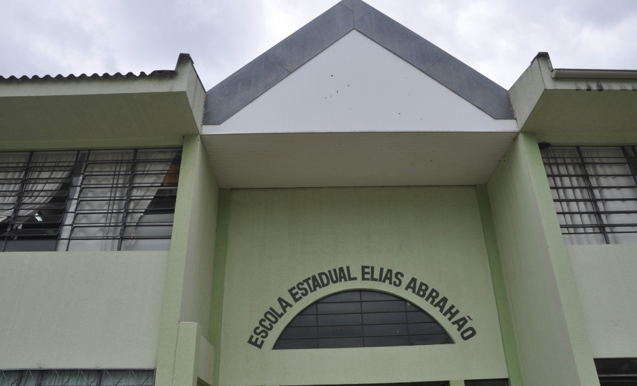 Entre os anos de 2016 e 2018, os gastos na conta de água da escola diminuiu R$ 2.478,47, uma economia de 30,57% do orçamento do Estado.