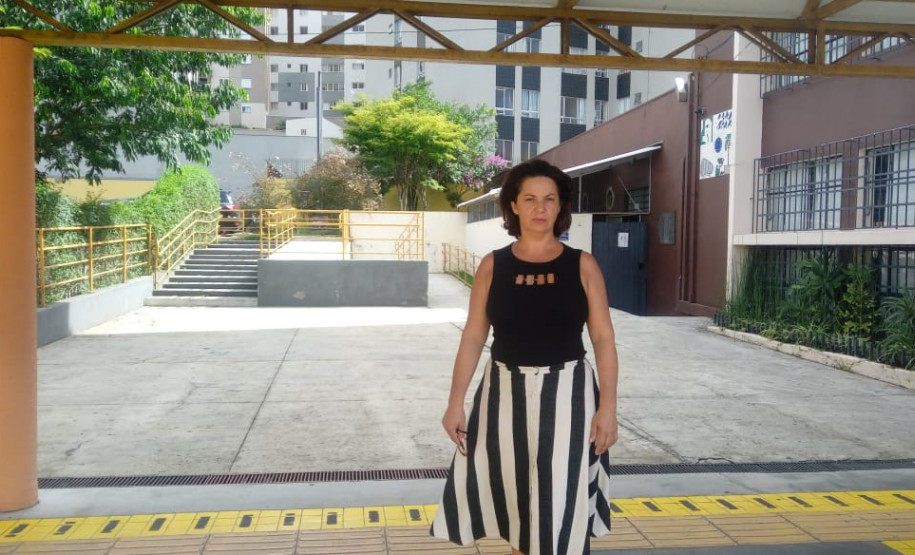 Secretaria homenageia mulheres que marcaram a história da educação e todas as que, hoje, tornam a nossa rede possível. Na foto a diretora Edilaine Regina Triani do Colégio Estadual Pedro Macedo, em Curitiba.