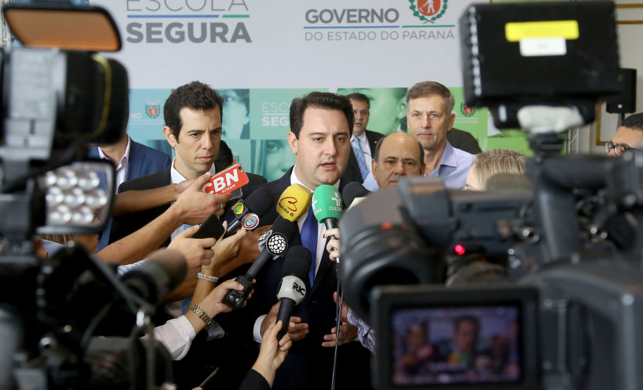 O governador Carlos Massa Ratinho Junior lançou nesta sexta-feira (15) o programa Escola Segura, que prevê uma série de medidas preventivas e protetivas de segurança que serão executadas na rede estadual de ensino. Curitiba,15/03/2019 Foto: Jaelson Lucas / ANPr