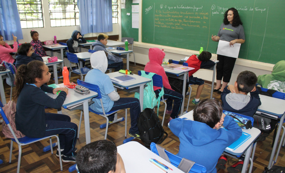 Eles assistiram nos períodos da manhã e tarde relacionadas ao conceito de Síndrome de Down e experiências vivenciadas pela bacharela em direito, Vanessa Dlugosz, mãe de um aluno com down.