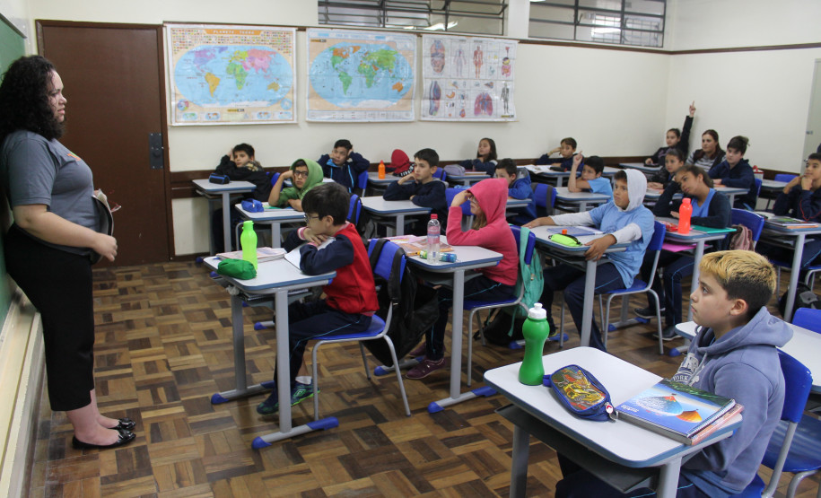 Eles assistiram nos períodos da manhã e tarde relacionadas ao conceito de Síndrome de Down e experiências vivenciadas pela bacharela em direito, Vanessa Dlugosz, mãe de um aluno com down.