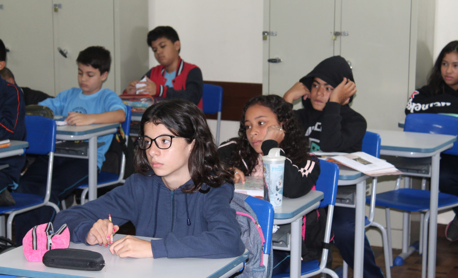 Eles assistiram nos períodos da manhã e tarde relacionadas ao conceito de Síndrome de Down e experiências vivenciadas pela bacharela em direito, Vanessa Dlugosz, mãe de um aluno com down.