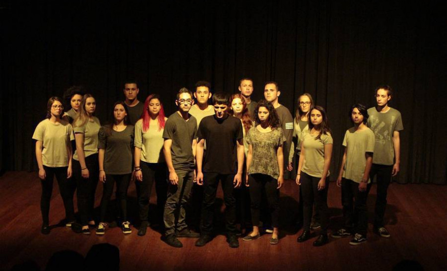 Programação inclui apresentações teatrais e musicais, mostra de fotografia e oficinas produzidas pelos cursistas e professores do Guido Viaro, além de artistas convidados.