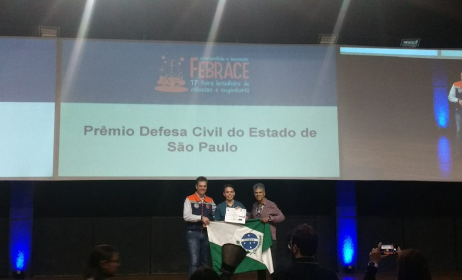 Pesquisa foi selecionada em primeiro lugar na Feira Brasileira de Ciências e Engenharia (Febrace) na edição 2019, na categoria de Engenharia Eletrônica.