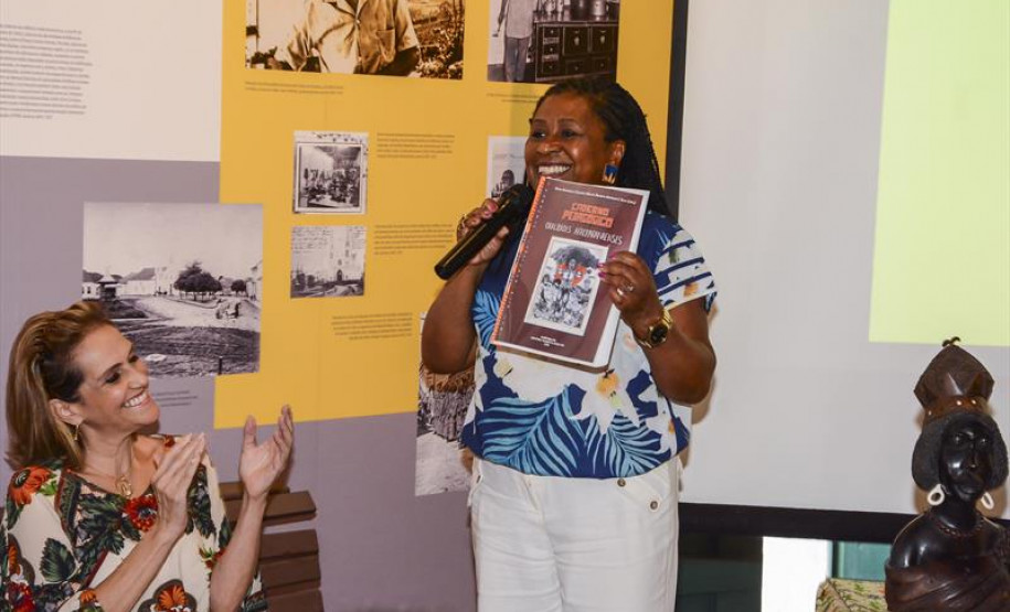 Obra pode ser trabalhada em sala de aula por escolas das redes pública e particular, além de universidades, que podem utilizar o conteúdo em todas as disciplinas para complementar o currículo pedagógico.