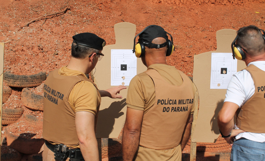 Ao término das capacitações, que têm 20 horas de duração, os policiais começam imediatamente a atuar nas escolas inscritas no programa.