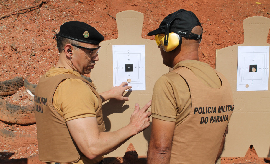 Ao término das capacitações, que têm 20 horas de duração, os policiais começam imediatamente a atuar nas escolas inscritas no programa.