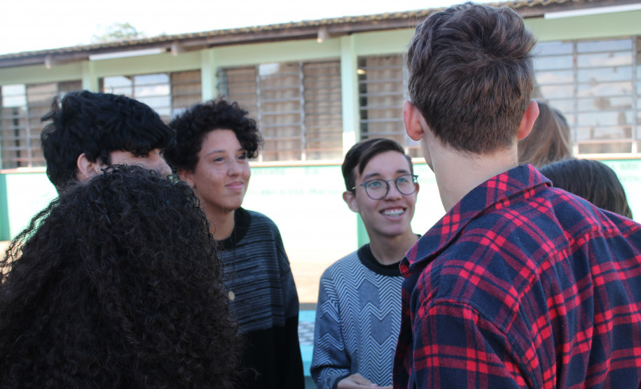 Desde o ano passado os estudantes do Colégio Estadual Euzébio da Mota, em Curitiba, usam a arte cênica para levar uma mensagem importante à comunidade escolar do bairro Boqueirão, um dos mais populosos da capital paranaense.