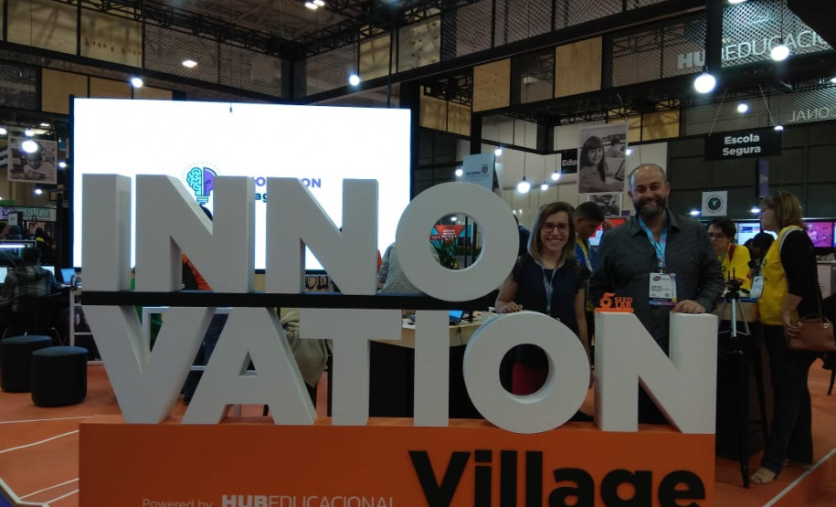 A feira de educação e tecnologia reúne trabalhos de empresas, startups do setor educacional e representantes da comunidade escolar.