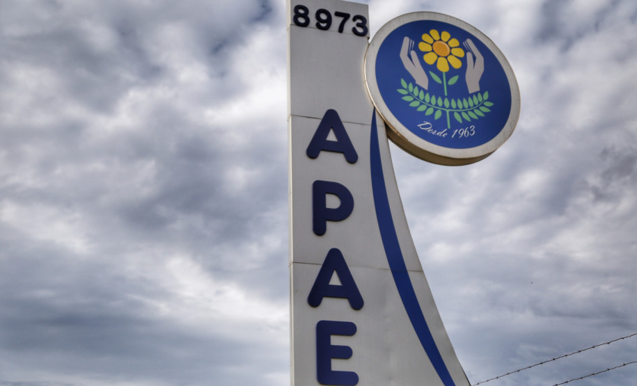 Governador Ratinho Junior esteve na Apae de Maringá, que atende mais de mil pessoas com deficiência e é mantenedora de duas escolas.