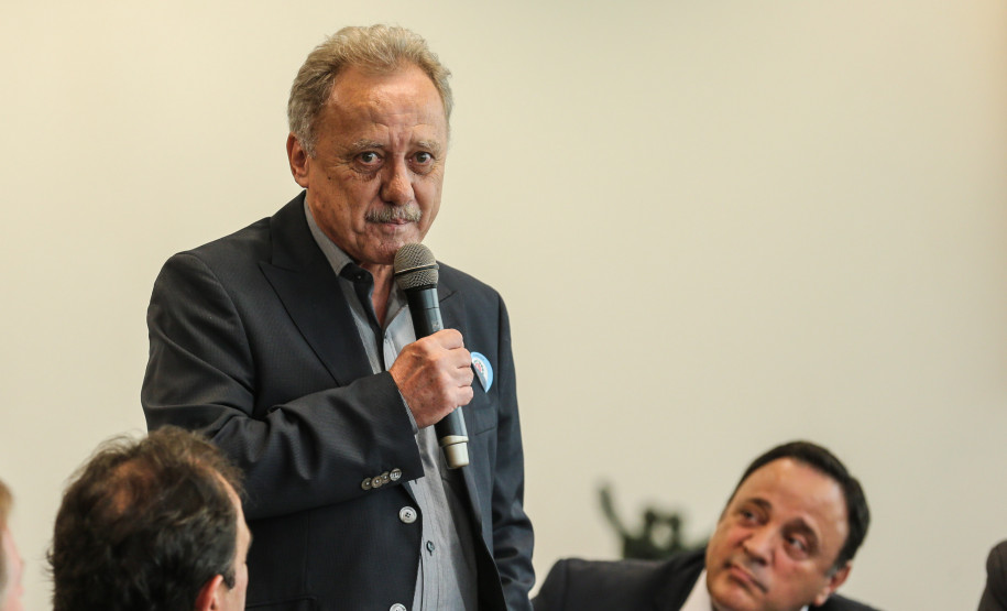 O presidente da Federação das APAEs do Estado do Paraná, Fernando Meneguetti, nesta terça-feira (02), no Palácio Iguaçu. Curitiba, 02/07/2019 -Foto: Geraldo Bubniak/ANPr