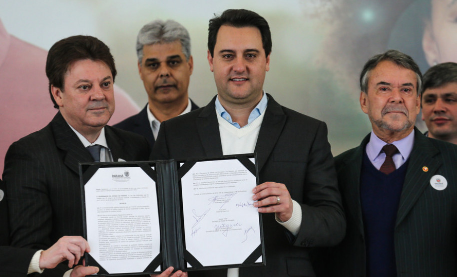 O governador Carlos Massa Ratinho Junior lança nesta terça-feira (03) o Programa de Apoio ao Cooperativismo da Agricultura Familiar no Palácio Iguaçu. 03/09/2019 - Foto: Geraldo Bubniak/AEN