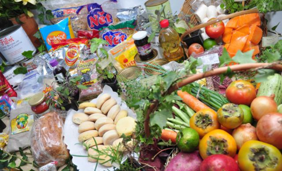 Estados do RS, SC e RJ conhecem Programa de Alimentação Escolar paranaense. Secretaria da Educação do Paraná prima pela qualidade nutricional da merenda escolar.