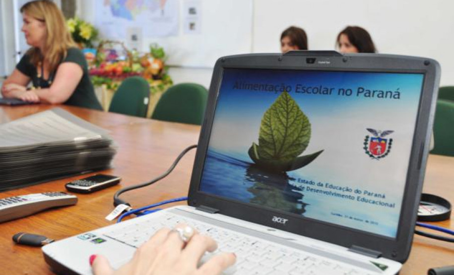 Estados do RS, SC e RJ conhecem Programa de Alimentação Escolar paranaense. Secretaria da Educação do Paraná prima pela qualidade nutricional da merenda escolar.