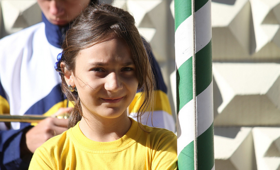 Outras visitas – Ainda na mesma semana, Flávio Arns visitou escolas de Curitiba.O Colégio Estadual Professora Maria Aguiar Teixeira, a Escola Estadual República Oriental do Uruguai, o Colégio Estadual Deputado Olívio Belich, além do Centro Estadual de Capacitação em Artes Guido Viaro e a Escola de Educação Especial Egrégora.