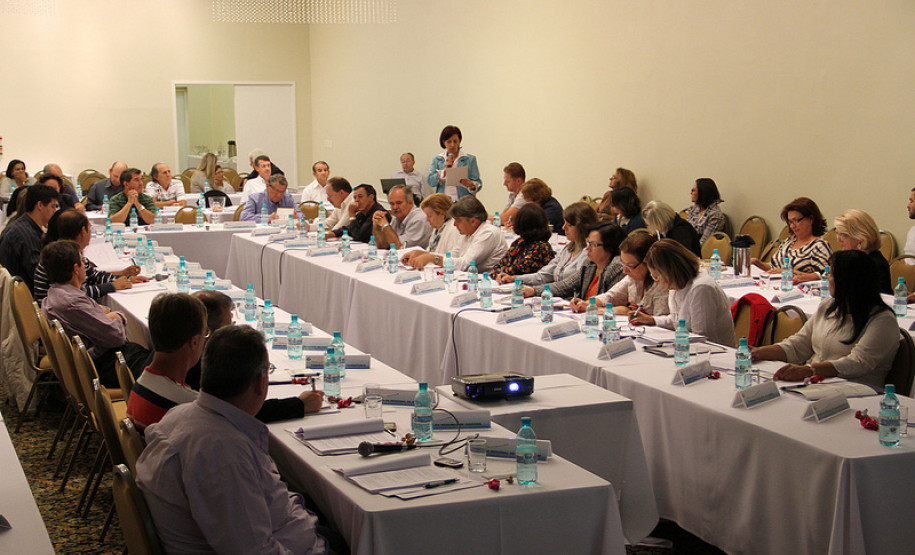 Durante encontro com os presidentes das Associações de Pais e Amigos dos Excepcionais (APAES) do Paraná no último sábado (31)...