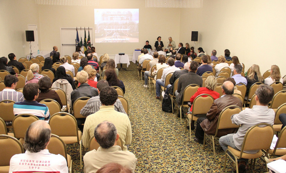 Ainda segundo Arns, uma nova resolução que trata do convênio das APAEs com a Secretaria de Estado da Educação (SEED) será assinada no segundo semestre de 2012.