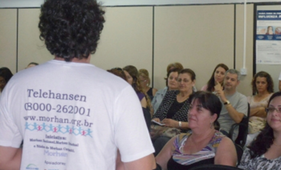 Cada escola pôde inscrever uma equipe, com estudantes de todas as séries e até dois coordenadores.