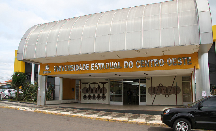 O vice-governador e secretário de Estado da Educação, Flávio Arns, participou nesta terça-feira (10) da reunião na Universidade Estadual do Centro-Oeste do Paraná (Unicentro), em Guarapuava, que discutiu assuntos sobre o Programa de Capacitação Vizivali.