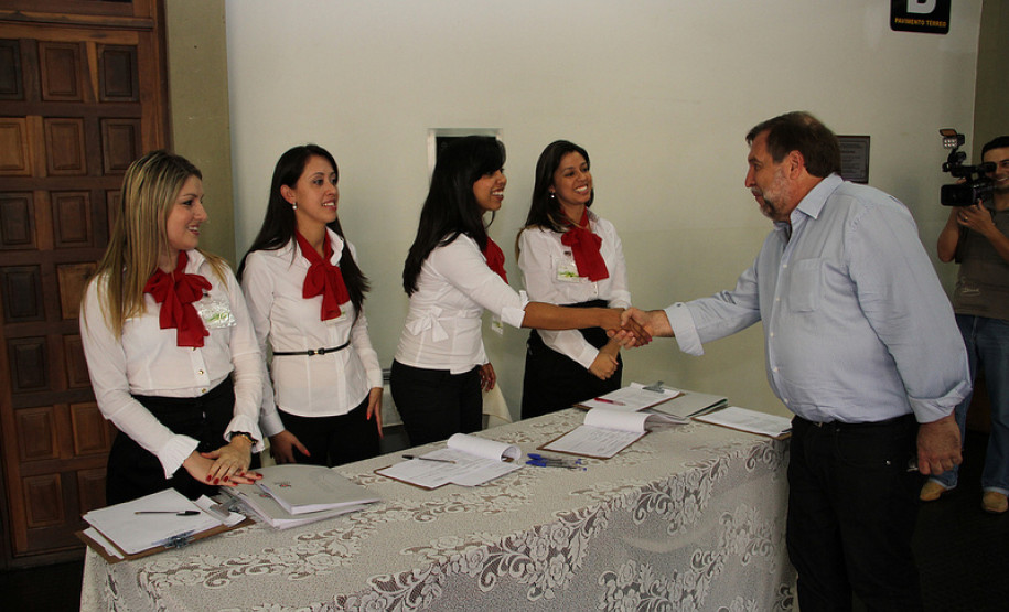 Participaram do evento cerca de 150 pessoas entre prefeitos, secretários e gestores municipais de educação, e representantes da comunidade universitária e da sociedade.