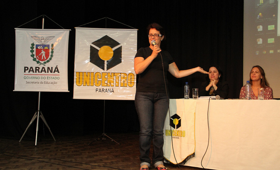 Para Fernanda Scaciota, diretora de Políticas e Programas Educacionais da Secretaria de Estado da Educação (SEED), a reunião é um marco para a formação dos profissionais da educação.