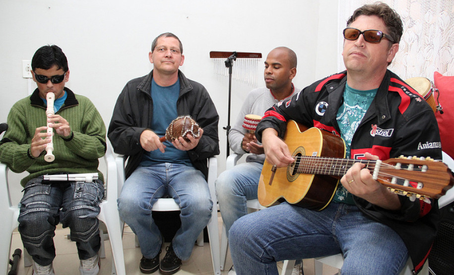 Associacao dos Pais e Amigos dos Deficientes Visuais Santa Cruz em Guarapuava