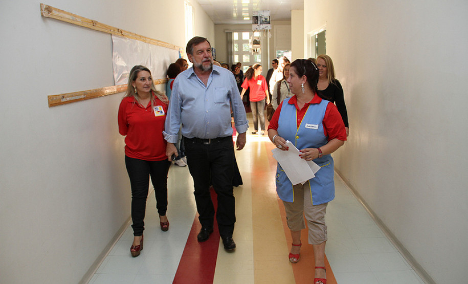 Escola Estadual de Educação Especial Lucy Requião de Mello e Silva