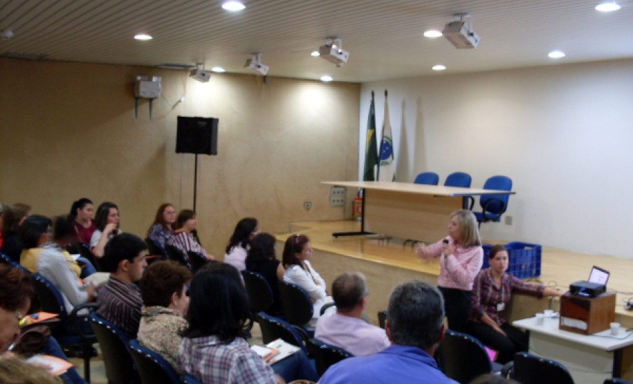 Reunião técnica realizada pela Secretaria de Estado da Educação do Paraná serviu para atender realidade de diversas comunidades escolares.