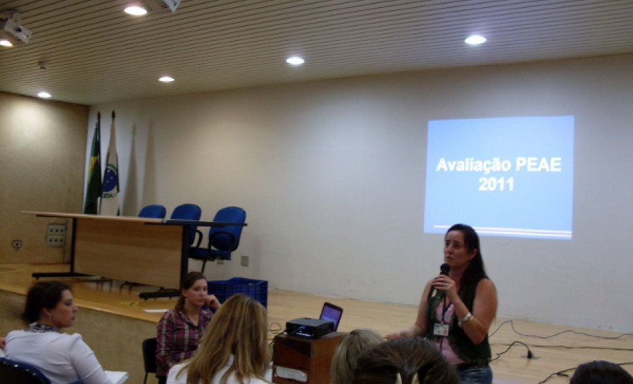 Reunião técnica realizada pela Secretaria de Estado da Educação do Paraná serviu para atender realidade de diversas comunidades escolares.