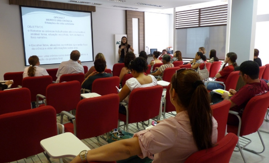 34 professores de língua portuguesa participam de uma formação continuada voltada para a Olimpíada de Língua Portuguesa (OLP), em Toledo