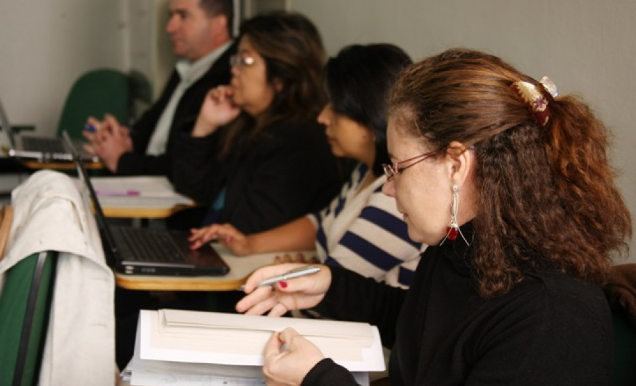 Os diretores dos Centros Estaduais de Educação Básica para Jovens e Adultos (CEEBJAs) que estão localizados nas unidades penais participaram de encontro encerrado nesta sexta-feira (26), em Curitiba.