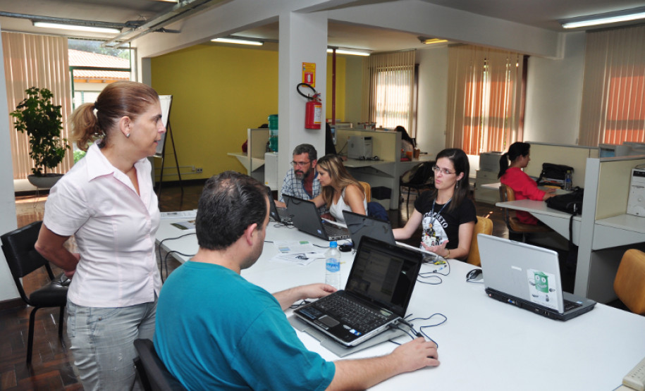 A Secretaria de Estado da Educação (SEED) do Paraná realiza nesta segunda (14) e terça (15) duas novas edições do Hora Atividade Interativa (HAI), um bate-papo através da internet sobre diferentes disciplinas, criado pela Diretoria de Tecnologia Educacional.