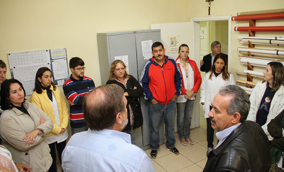 Qualidades do Programa Estadual da Alimentação Escolar e da Agricultura Familiar são salientadas durante visita de Arns a escolas em Tibagi. Foto do Colégio Estadual Irênio Moreira Nascimento.