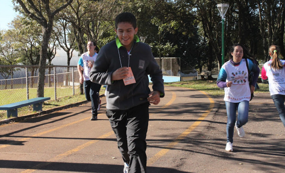 Ações envolveram 14 municípios, 36 escolas, 950 estudantes e cerca de 70 professores do Núcleo Regional de Cascavel e serviram para conscientizar sobre a Hanseníase.