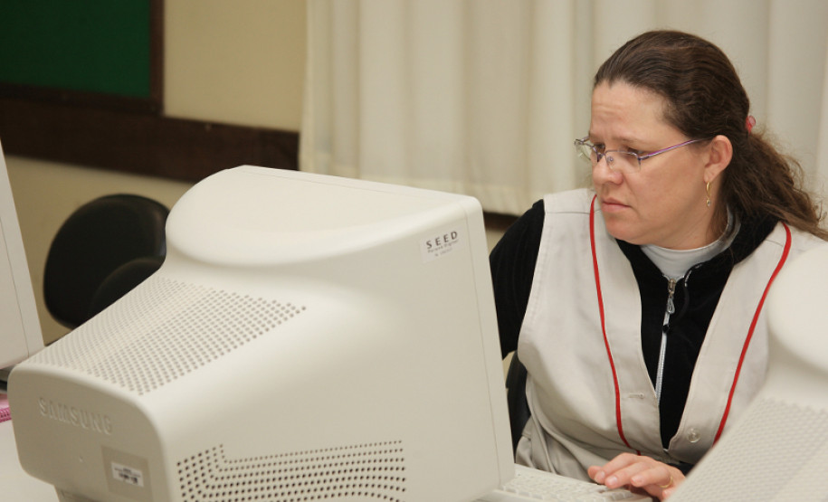 Os eventos fazem parte do programa de formação dos professores da Secretaria de Estado da Educação (SEED).