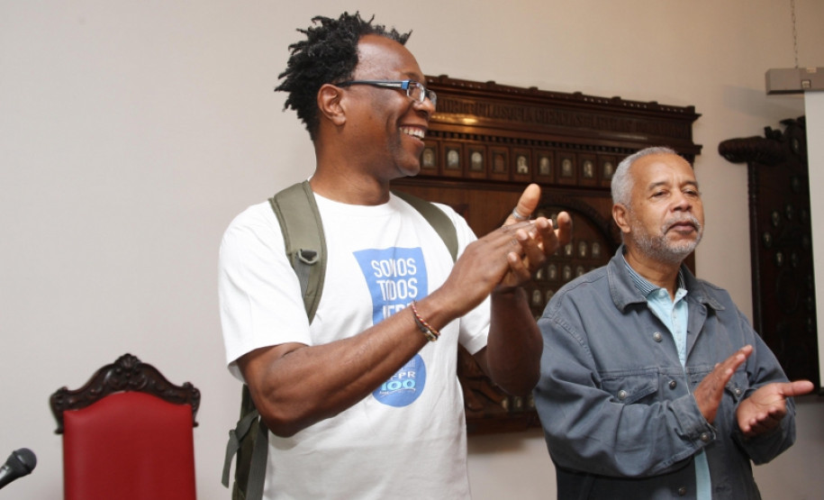 Estudantes do 3º ano do ensino médio do Colégio Estadual Genésio Moreschi, de Colombo, estiveram nesta terça-feira (29) na Universidade Federal do Paraná (UFPR).