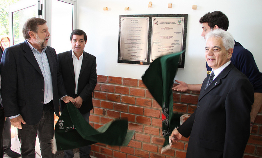 Inauguração do novo bloco de Ciências Agrárias da Universidade Estadual de Maringá (UEM)