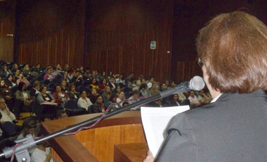 Professores participam de curso de ensino religioso