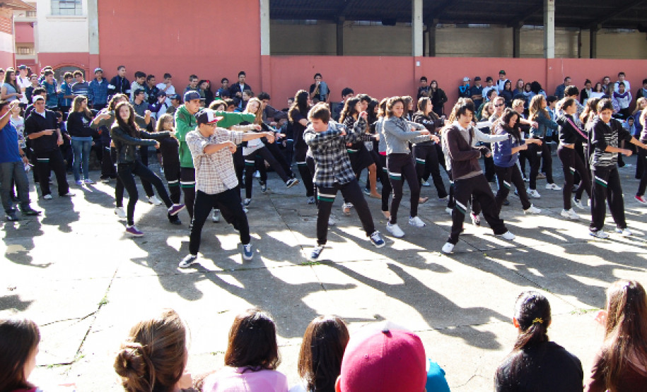 Colégio Estadual Leôncio Correia