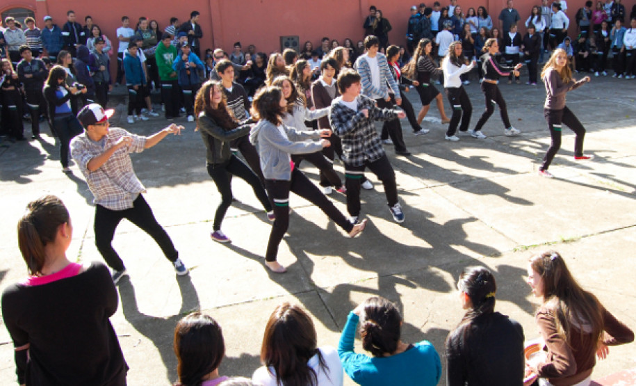 Colégio Estadual Leôncio Correia