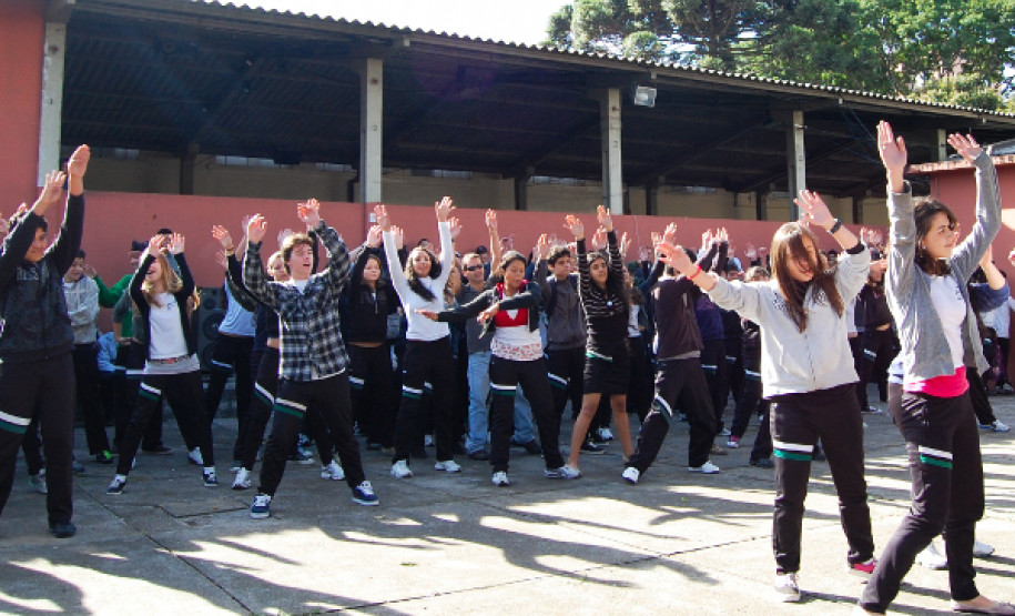 Colégio Estadual Leôncio Correia