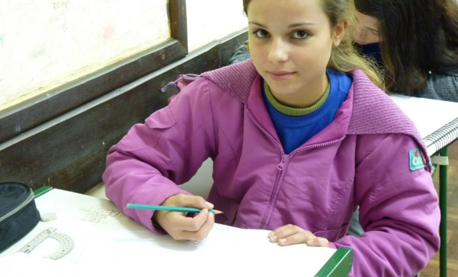 A aluna Arieli Cristina do Nascimento