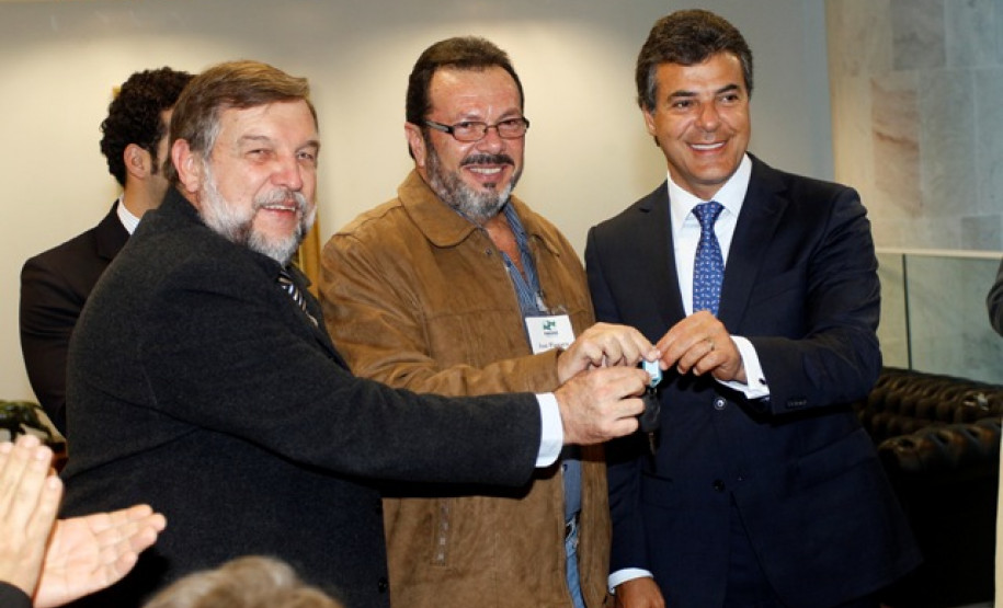 Beto Richa disse que investimento é parte do esforço do governo para garantir educação de excelência no Paraná.