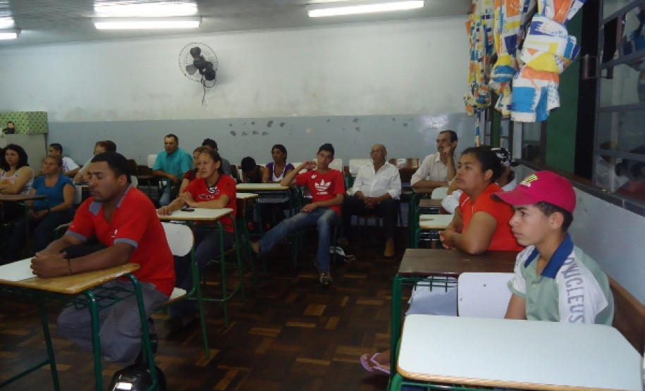 Secretaria lança plano para alunos com atraso escolar