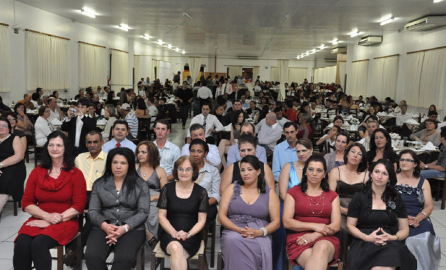 Agentes educacionais concluem Profuncionário em Toledo