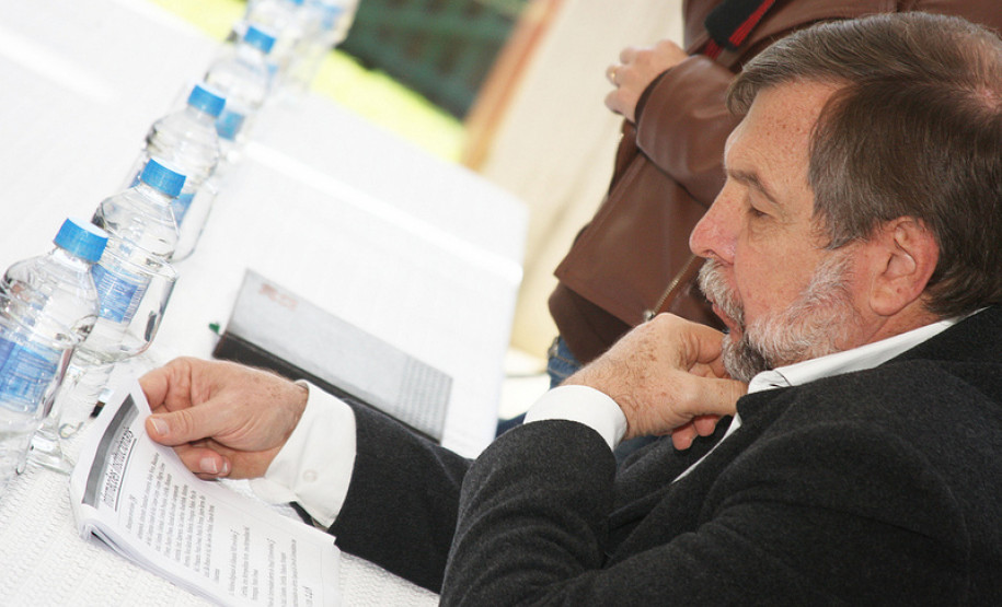 O vice-governador e secretário de Estado da Educação, Flávio Arns, participou nessa terça-feira (12), em Curitiba, de reunião com secretários e gestores municipais de educação, professores e representantes de Instituições de Ensino Superior (IES) para discutir a formação de professores no Paraná.