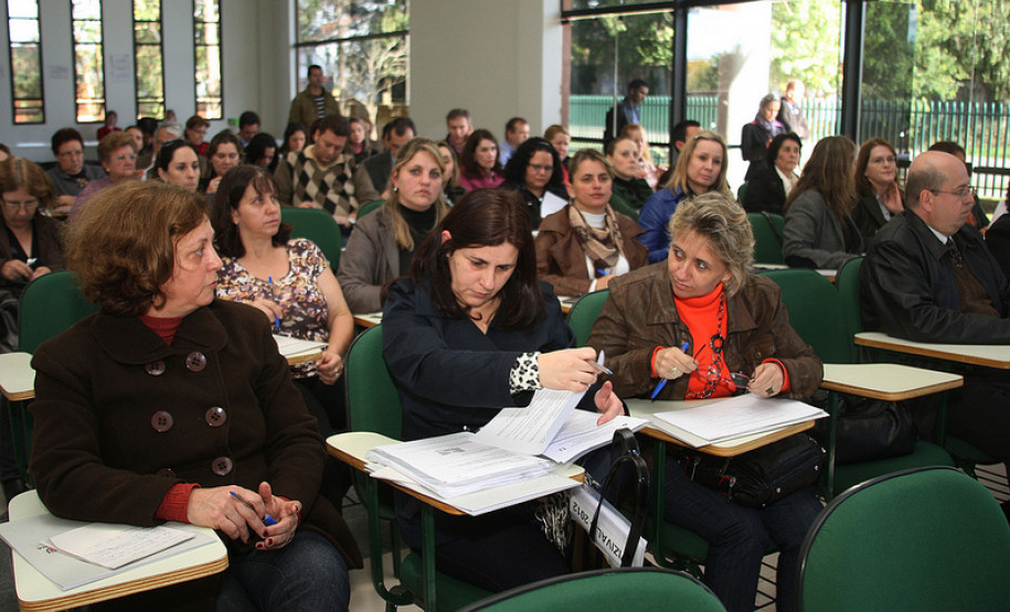 Este é o quarto evento realizado este ano para promover uma maior articulação entre a Secretaria de Estado da Educação (SEED), universidades e prefeituras para garantir uma formação adequada aos professores egressos do Programa de Capacitação da Vizivali e que participam do curso de licenciatura em Pedagogia nas IES.